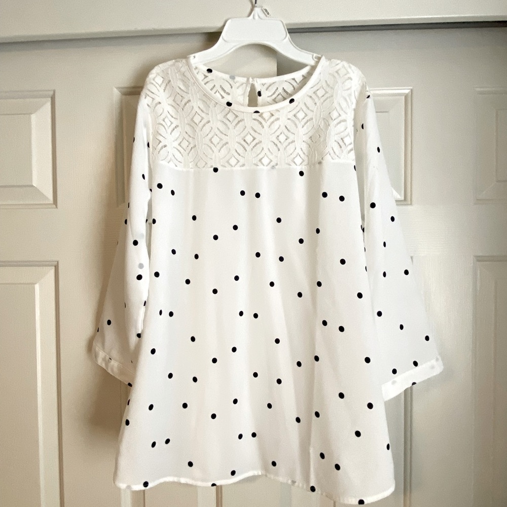 Cute work or casual top. Large, very comfy